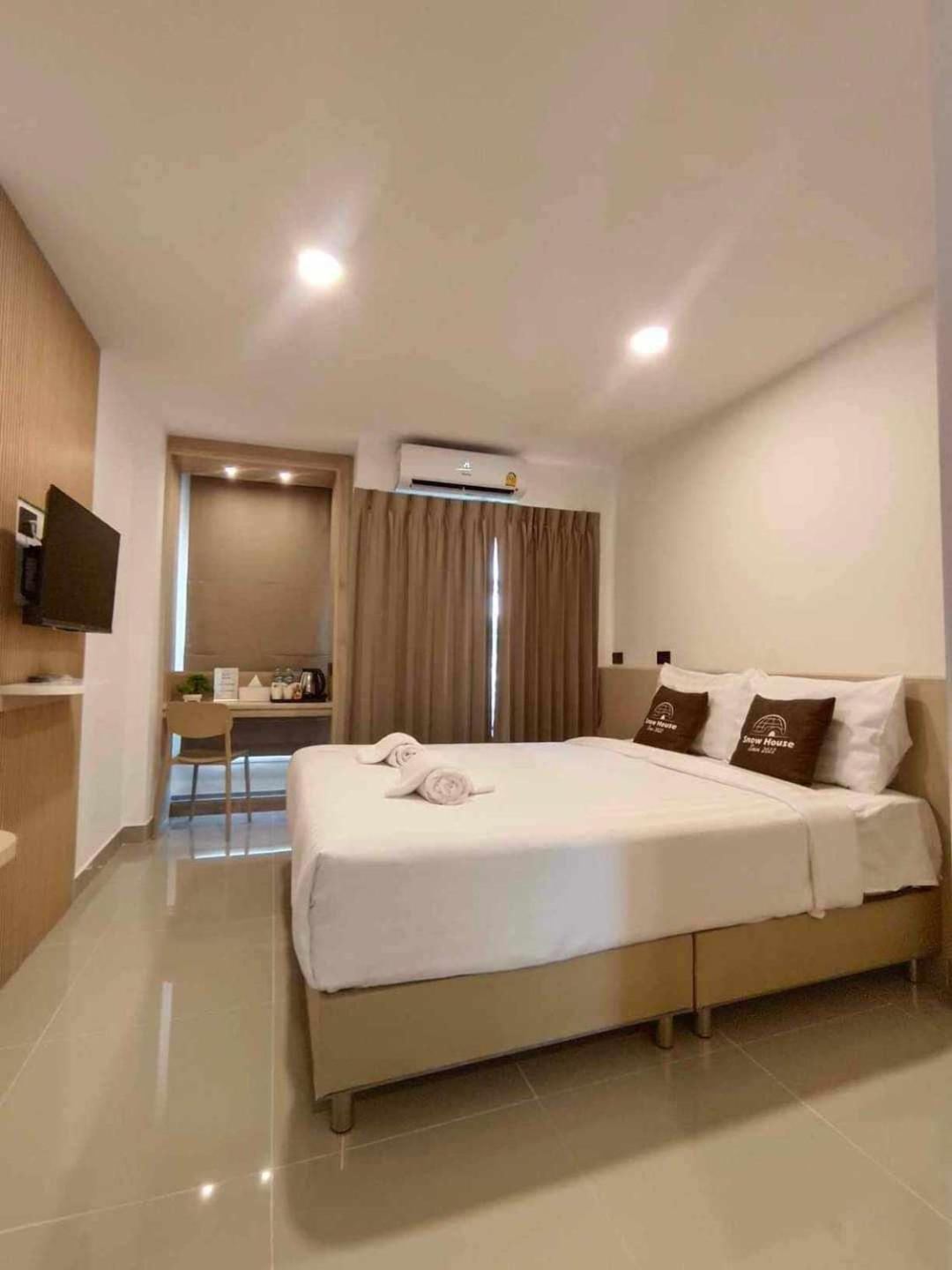 Snow House Buriram Hotel Eksteriør billede